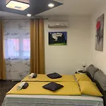Studio Dama Blizina Amfiteatra I Bus Kolodvora ,Besplatan Privatni Parking,Self-Check- In